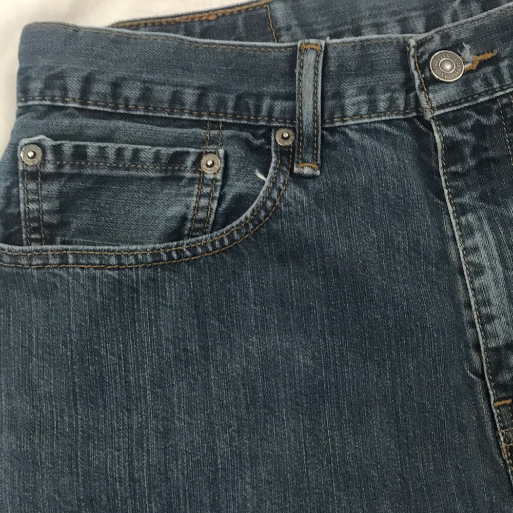 Levi’s  502 distressed edge cutoffs Size 34 - Picture 4 of 7